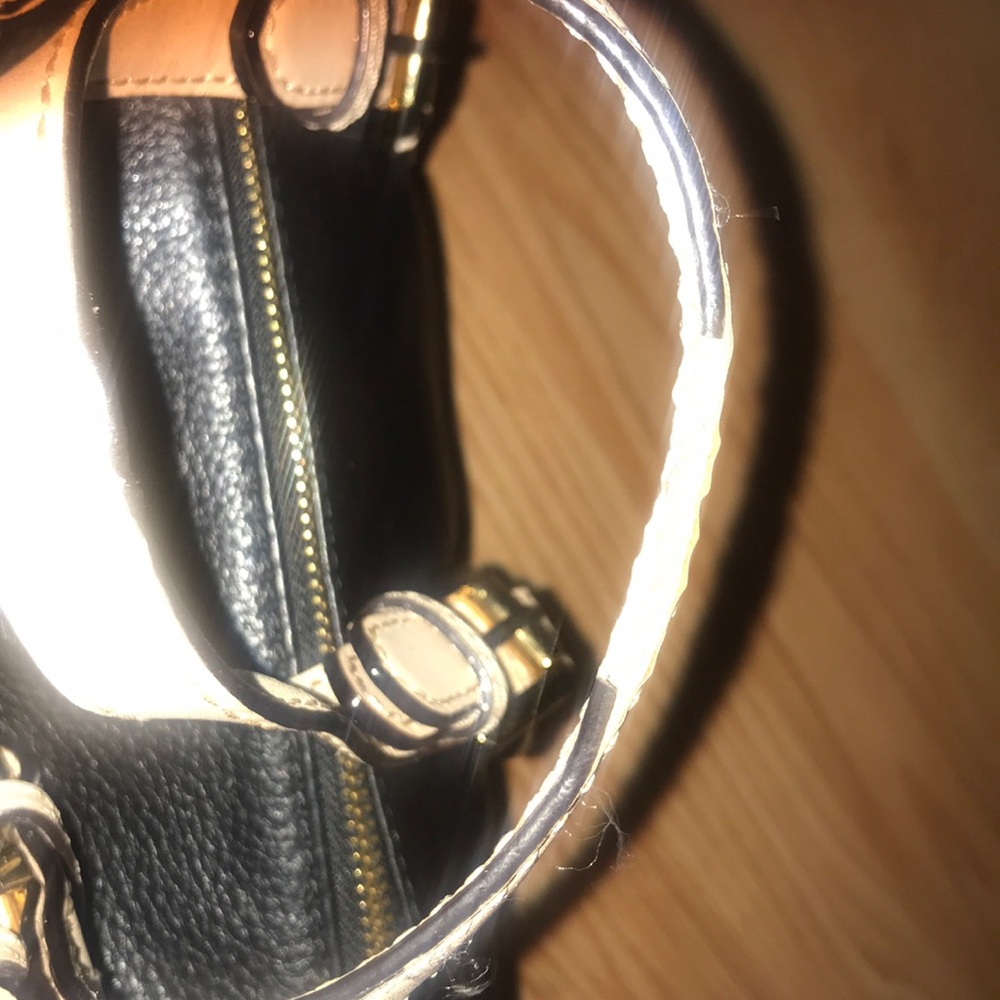 Michael Kors Purse - Picture 3 of 4